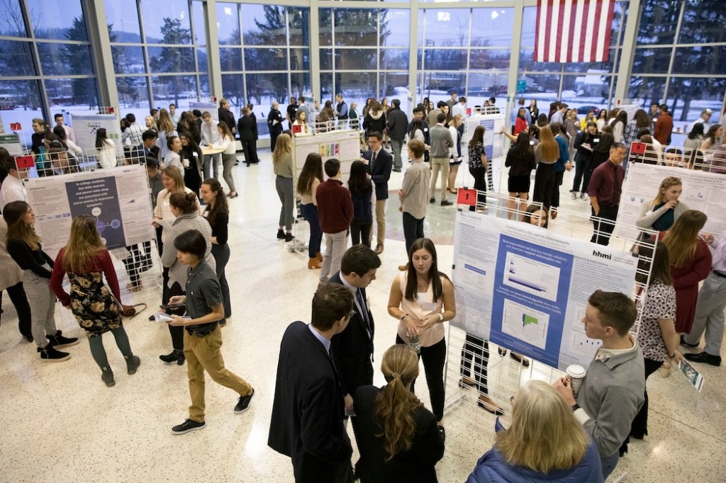 10th annual poster session for First-year Research Immersion brings undergraduate research to the&nbsp;forefront