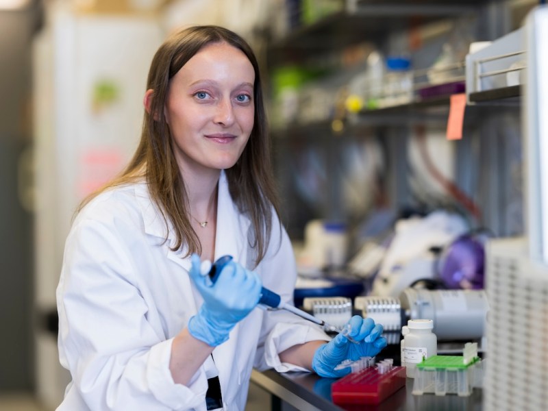 Winner of Three Minute Thesis competition explores&nbsp;biofilms